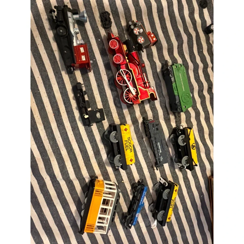Mixed Toy Train Lot Sodor Fuel Southern Pacific 11pc Set